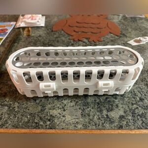 Dishwasher bottle accessories container